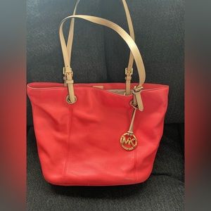 Michael Kors Jet Set Pink Pebbled Leather Large Tote Purse